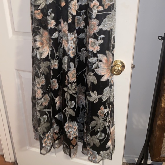 Tahari Formal gown - Picture 9 of 14